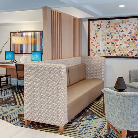 Holiday Inn Express & Suites West Long Branch - Eatontown By Ihg Exteriör bild