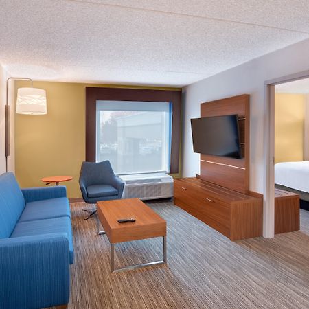 Holiday Inn Express & Suites West Long Branch - Eatontown By Ihg Exteriör bild