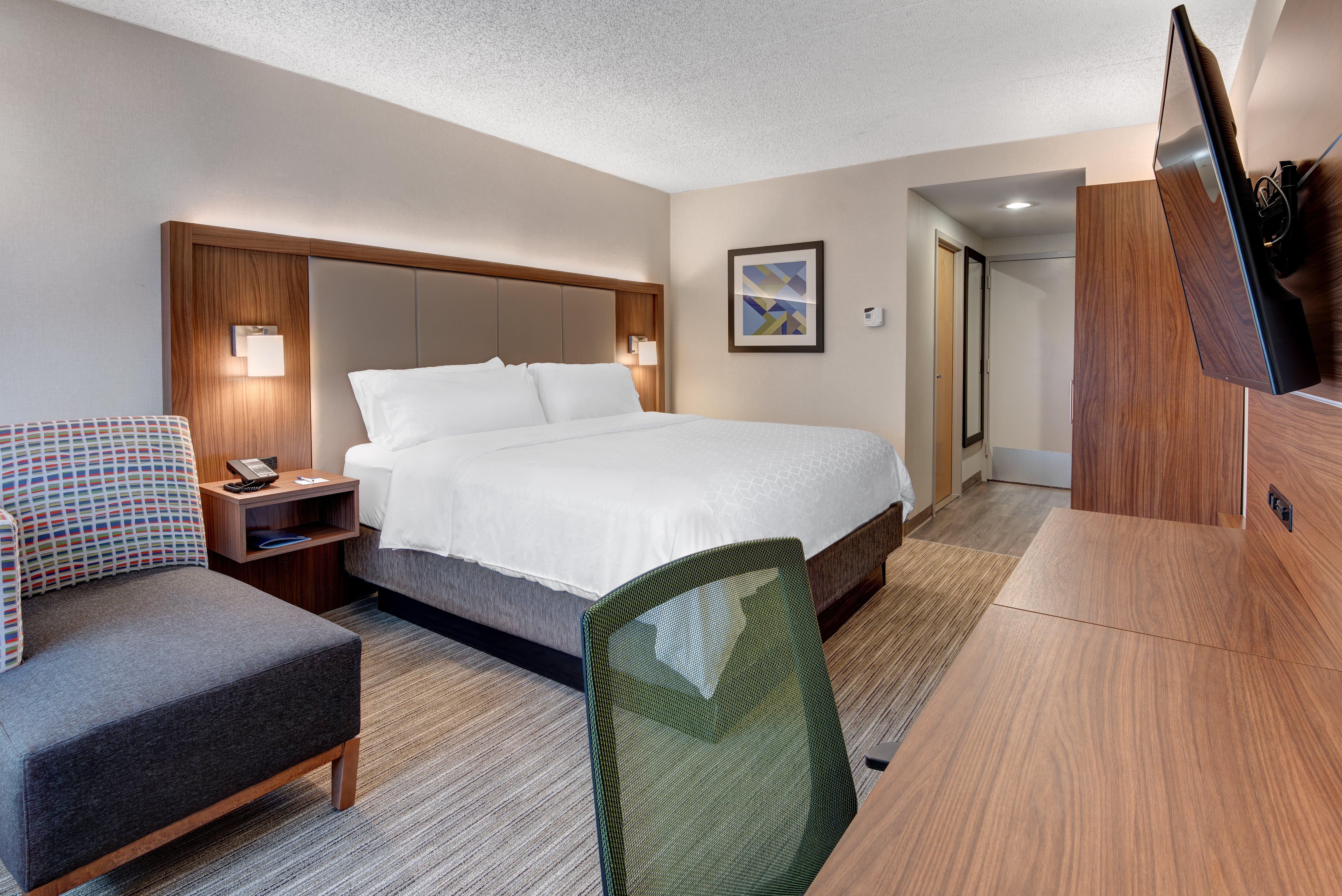 Holiday Inn Express & Suites West Long Branch - Eatontown By Ihg Exteriör bild