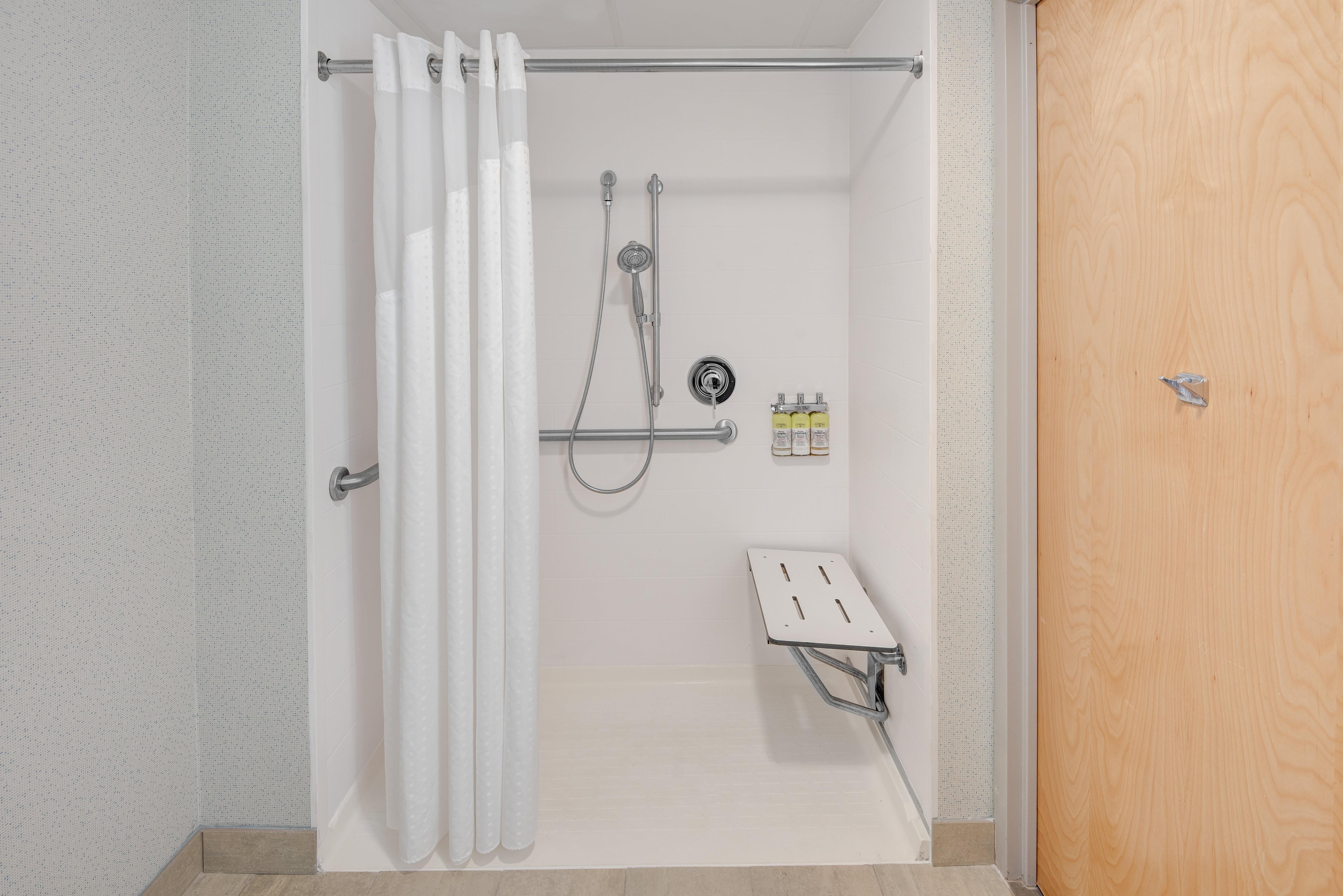 Holiday Inn Express & Suites West Long Branch - Eatontown By Ihg Exteriör bild