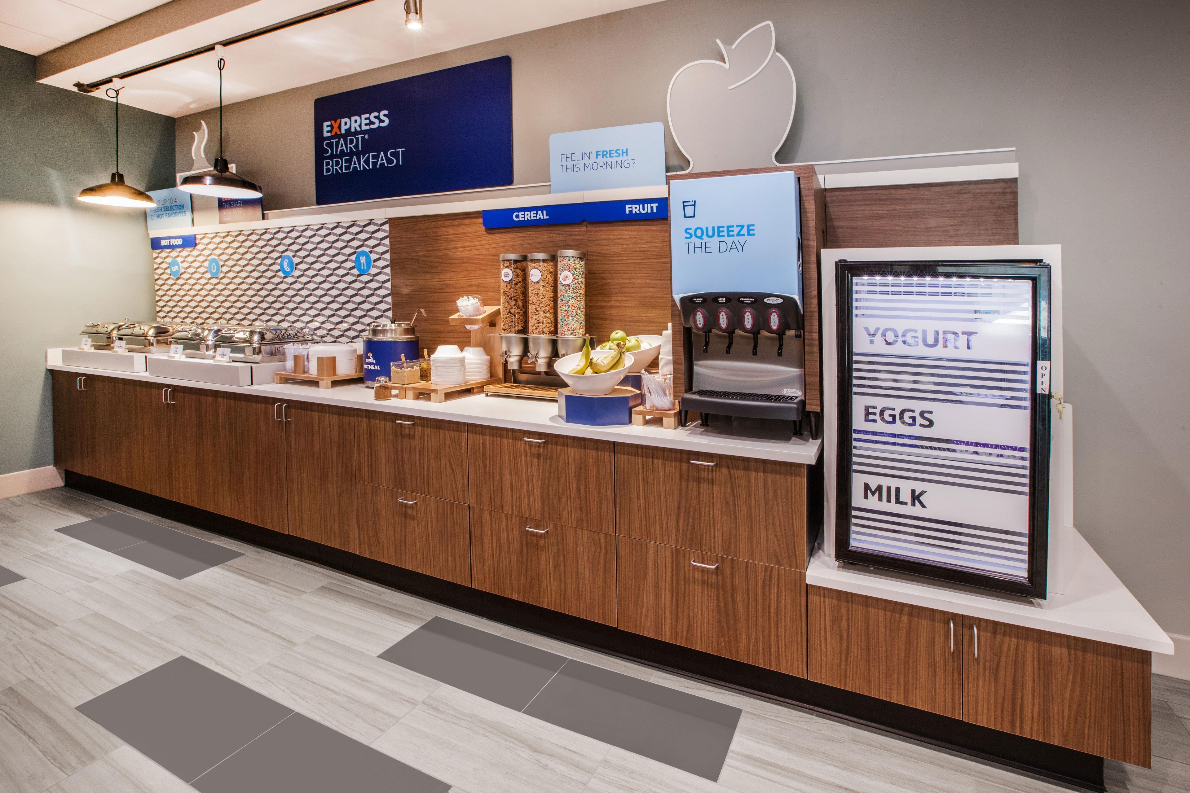Holiday Inn Express & Suites West Long Branch - Eatontown By Ihg Exteriör bild
