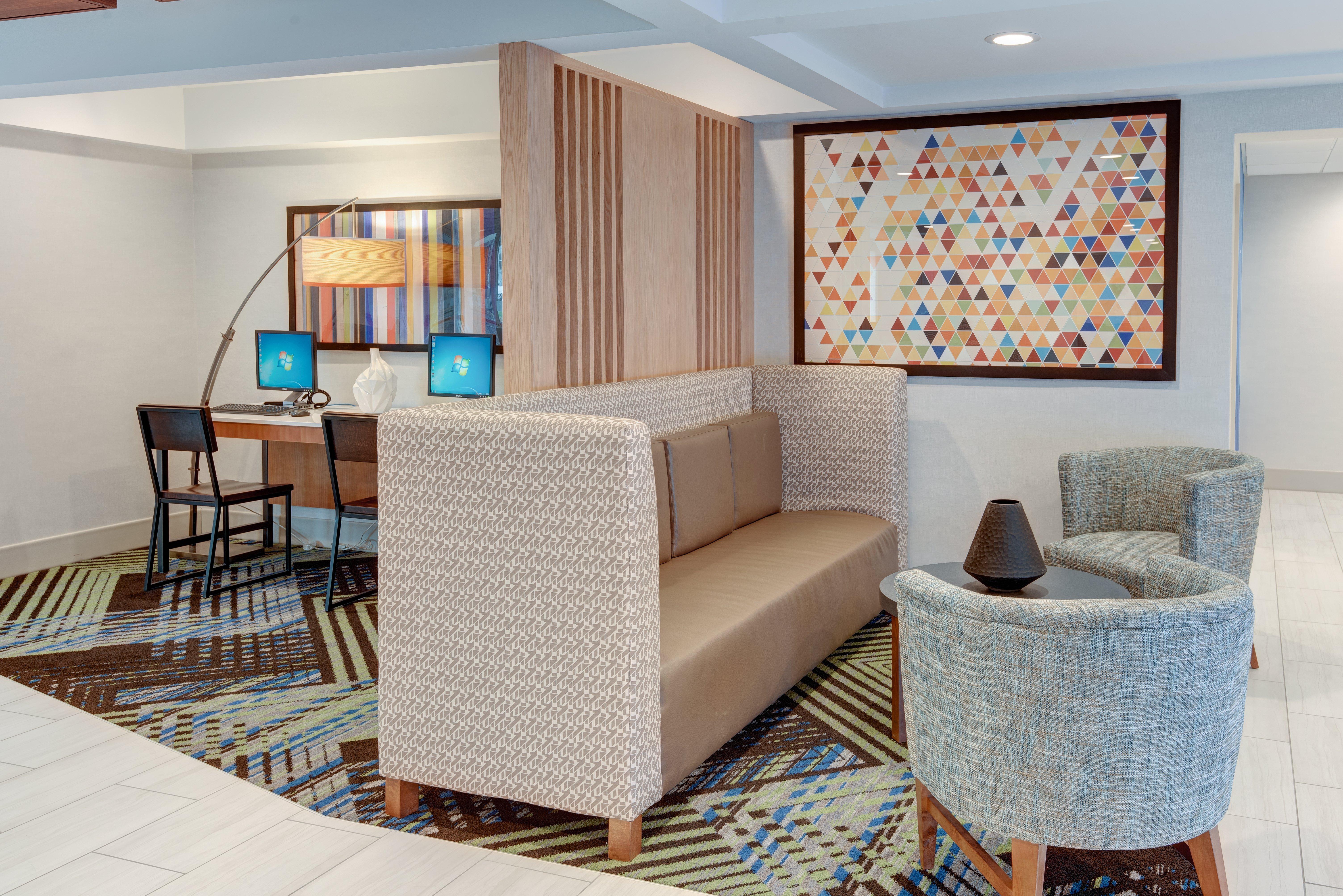Holiday Inn Express & Suites West Long Branch - Eatontown By Ihg Exteriör bild