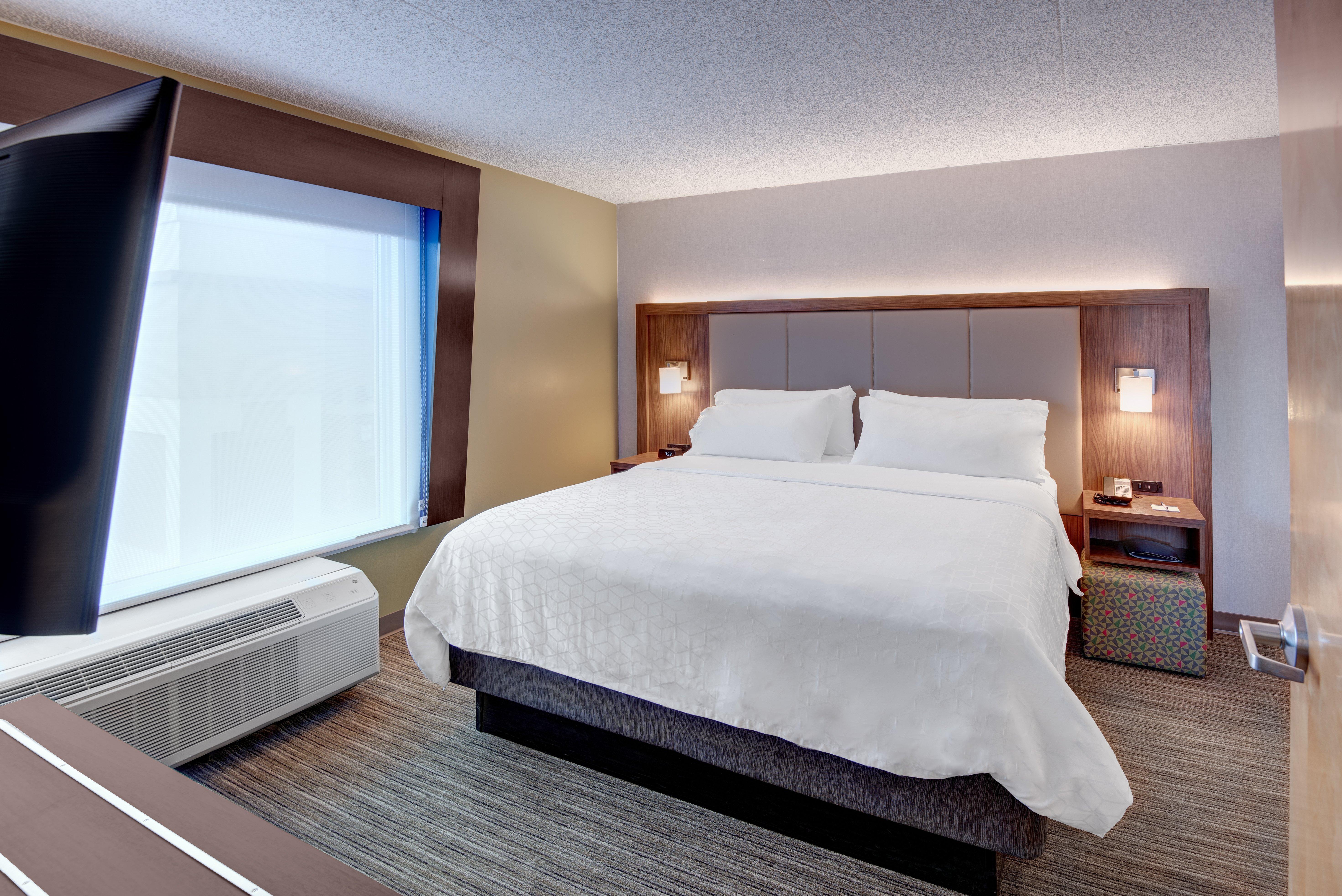 Holiday Inn Express & Suites West Long Branch - Eatontown By Ihg Exteriör bild