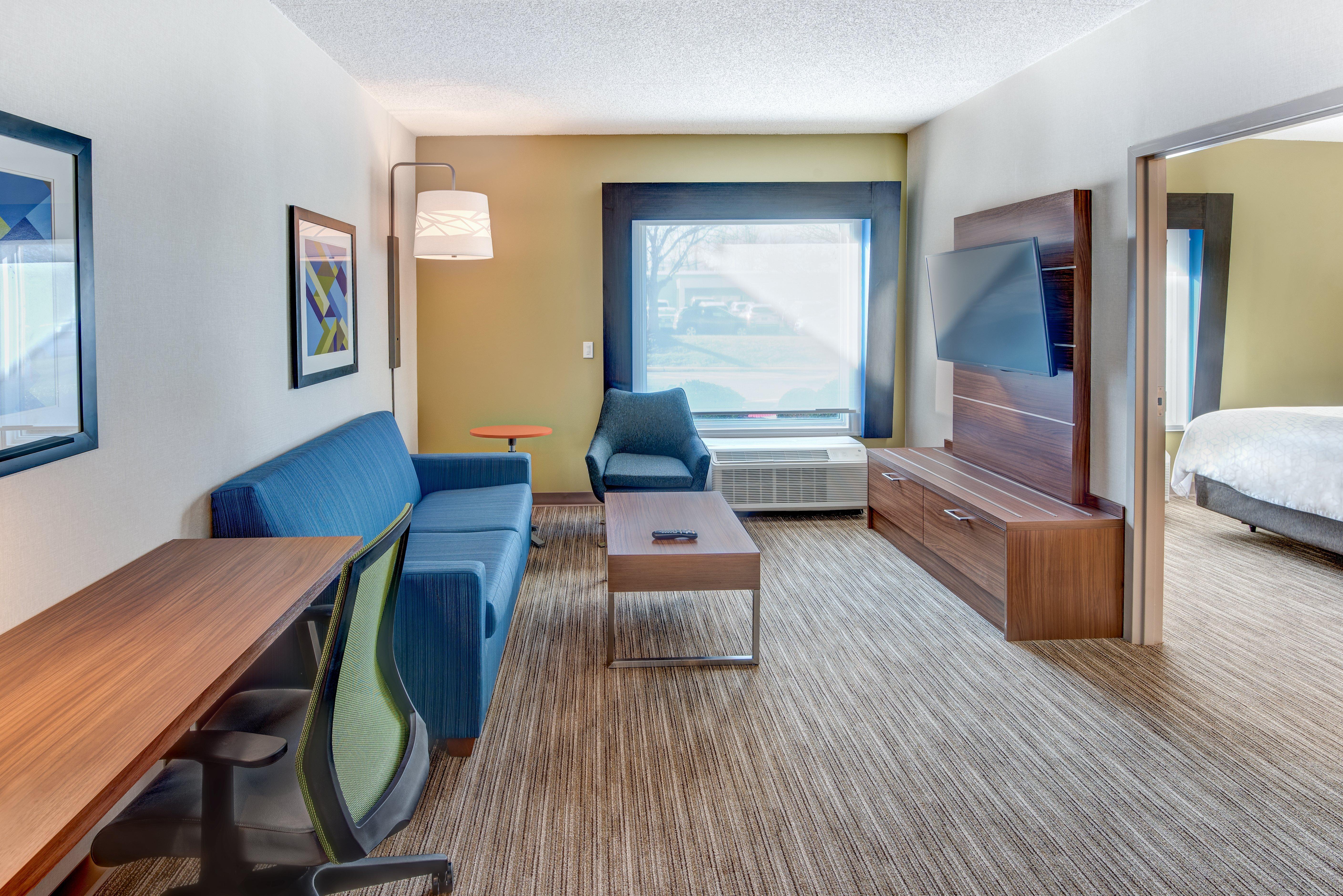 Holiday Inn Express & Suites West Long Branch - Eatontown By Ihg Exteriör bild