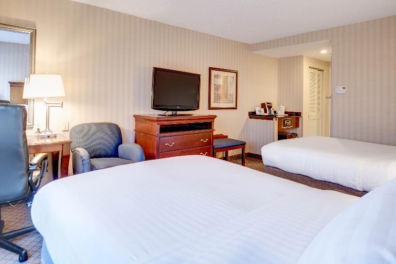 Holiday Inn Express & Suites West Long Branch - Eatontown, An Ihg Hotel Exteriör bild