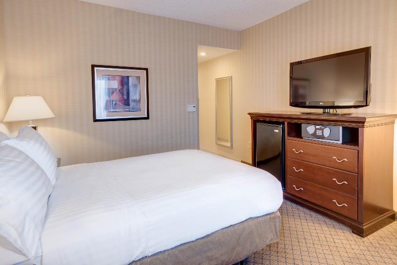 Holiday Inn Express & Suites West Long Branch - Eatontown By Ihg Exteriör bild
