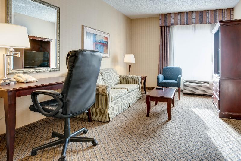 Holiday Inn Express & Suites West Long Branch - Eatontown By Ihg Exteriör bild