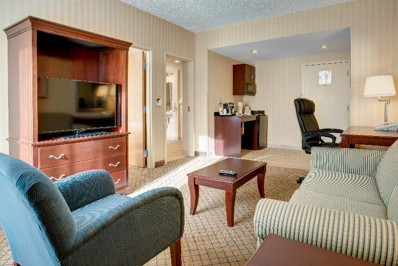 Holiday Inn Express & Suites West Long Branch - Eatontown By Ihg Exteriör bild