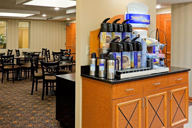 Holiday Inn Express & Suites West Long Branch - Eatontown By Ihg Exteriör bild